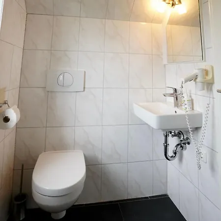 Geraeumige Ferienvilla Jenny Am Mit Pool By Interhome Feriehus *
