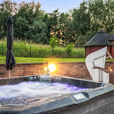 Geraeumige Ferienvilla Jenny Am Mit Pool By Interhome Casa vacanze